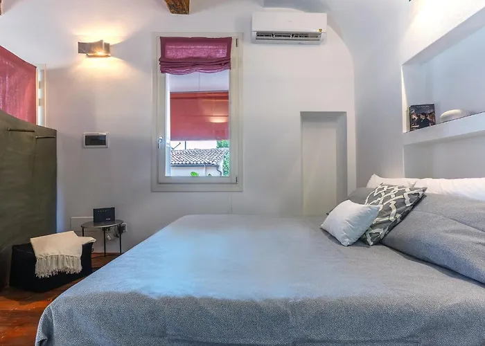 Guesthost - Center X3 فيرّارا