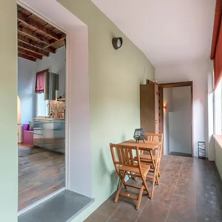 Guesthost - Center X3