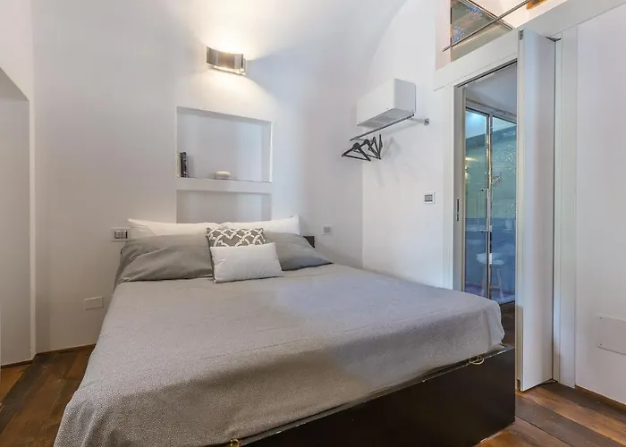 Guesthost - Center X3 *